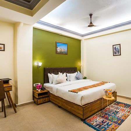 Tripli Hotels Silver Shine Varanasi Exterior photo