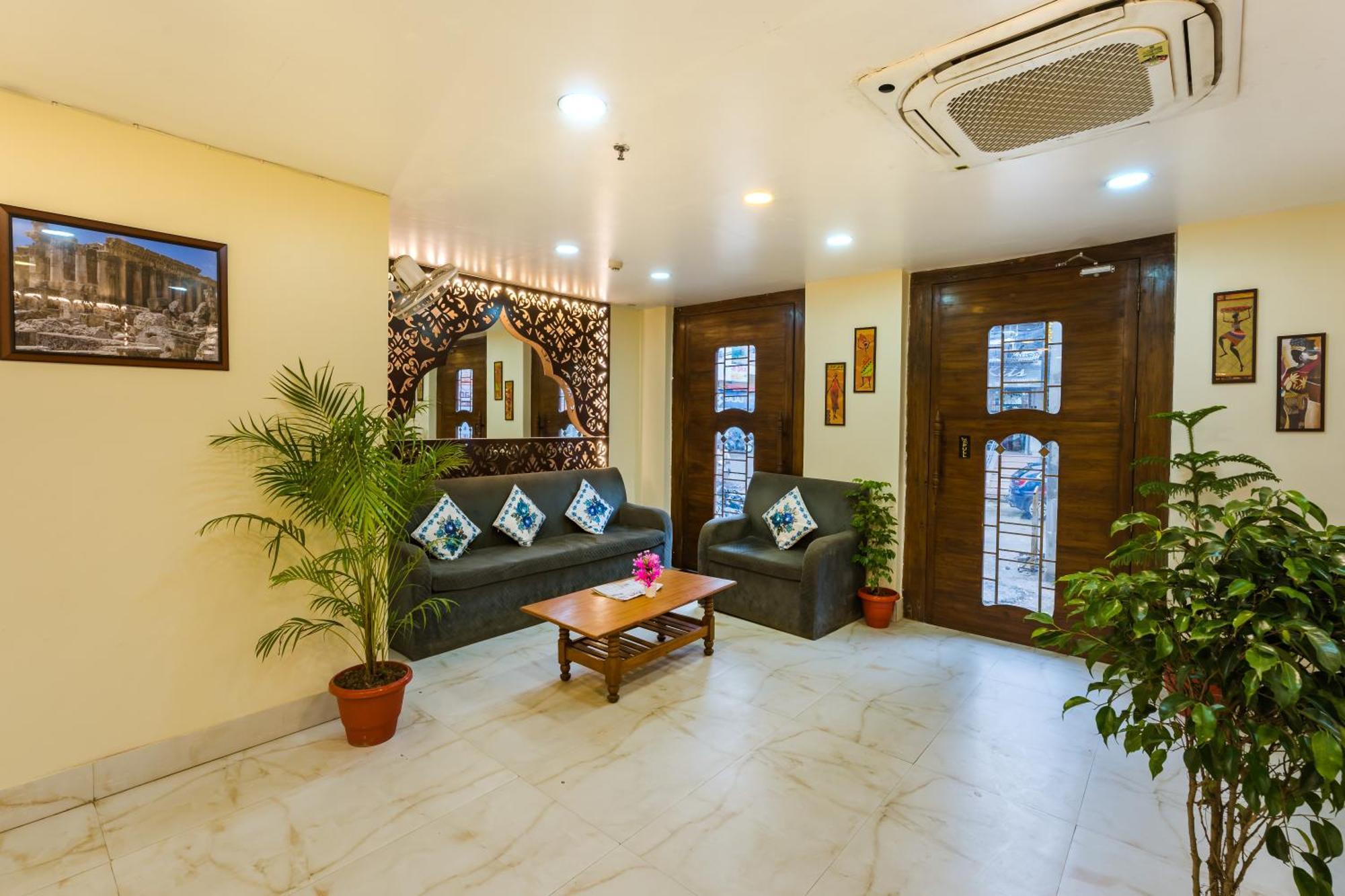 Tripli Hotels Silver Shine Varanasi Exterior photo